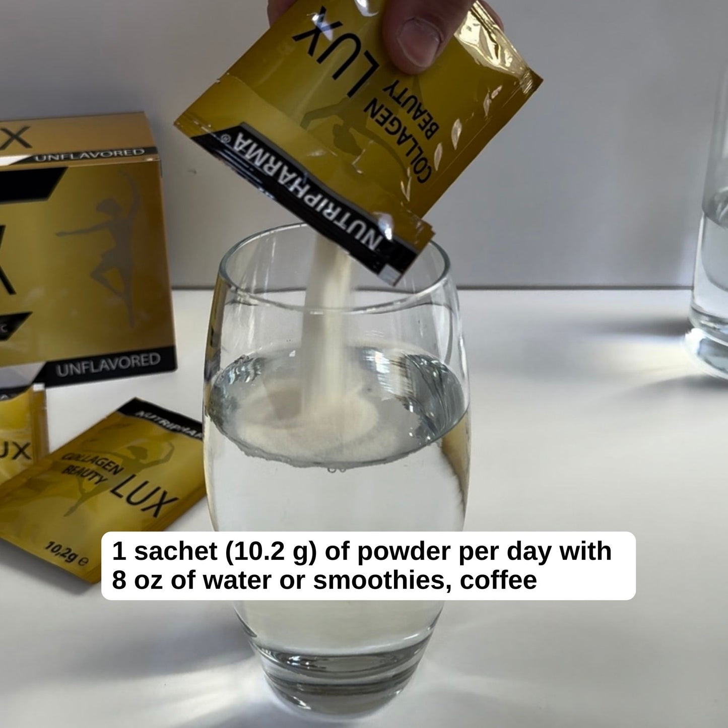 Nutripharma Collagen Beauty Lux, hydrolysiertes Kollagenpeptidpulver für Frauen und Männer, fördert Haare, Nägel, Haut, geschmacksneutrales Kollagenpulver mit Hyaluronsäure und Vitamin C, 30 Portionen